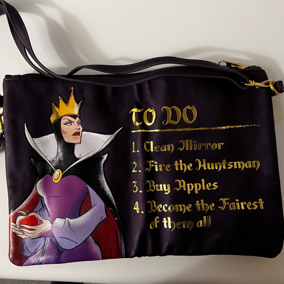 RARE Disney Parks Crossbody Evil Queen To Do List Purse - Picture 1 of 3